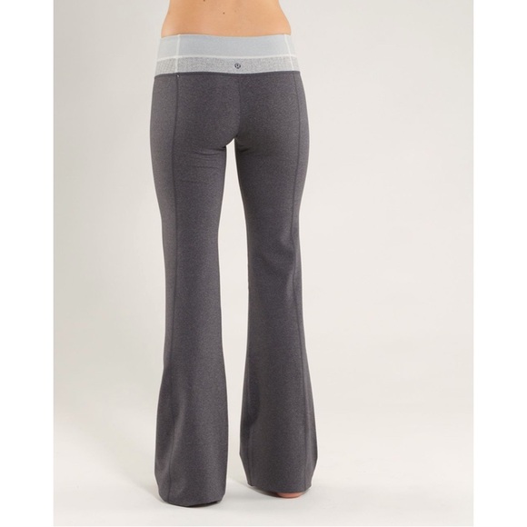 Lululemon Groove Pant Reversible Flare Yoga Leggings 6 - Picture 3 of 16